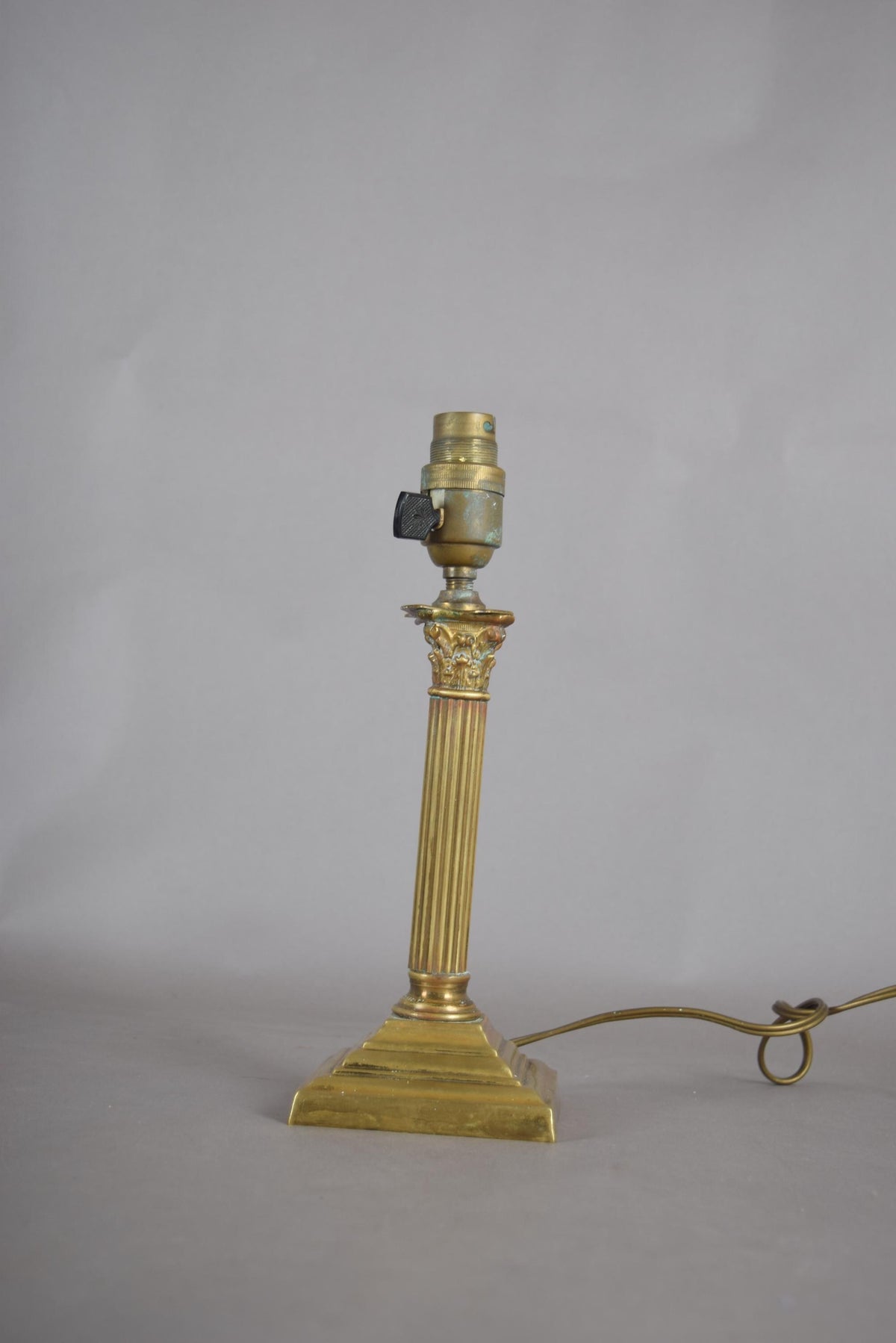 Vintage Patinated Brass Desk Lamp Base, Fluted Column, Corinthian Capital, No Shade, 1950s
