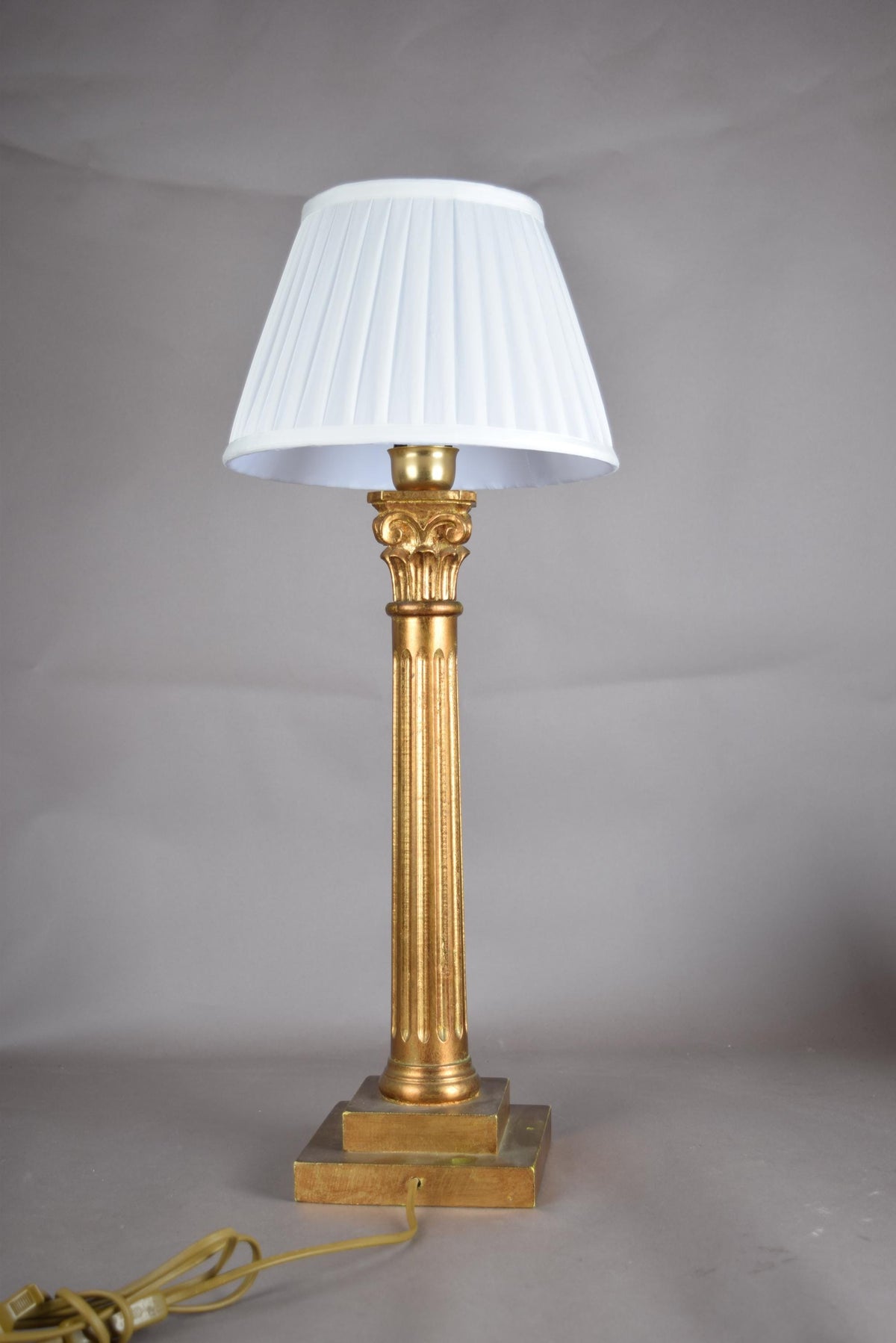 Vintage Italian Neoclassical Style Gilt Wood Column Table Lamp