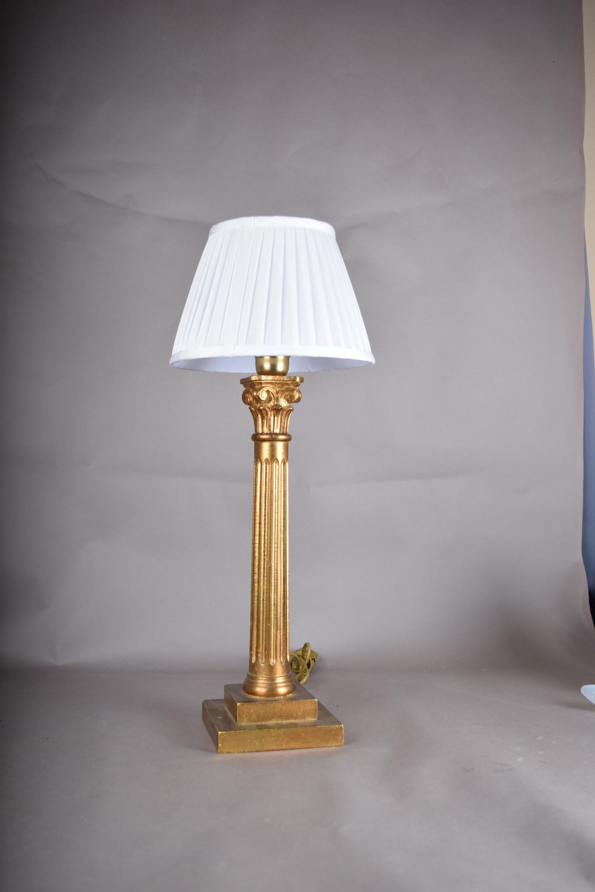 Vintage Italian Neoclassical Style Gilt Wood Column Table Lamp