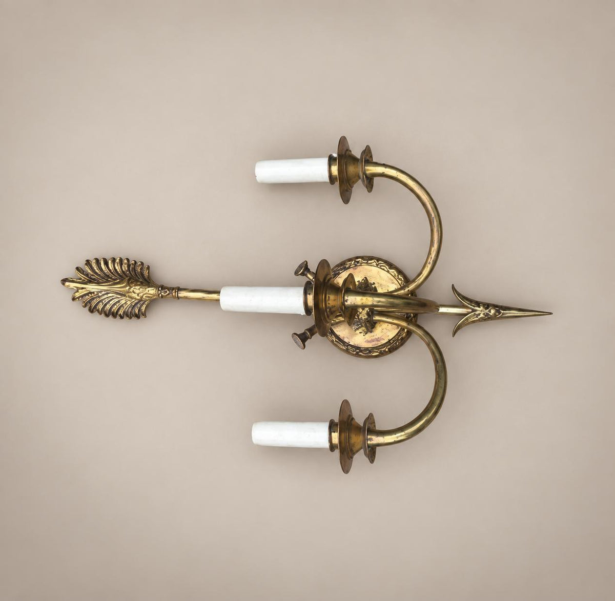 Gilt bronze Three-Arm Wall Sconce, Quiver and Foliate Backplate,