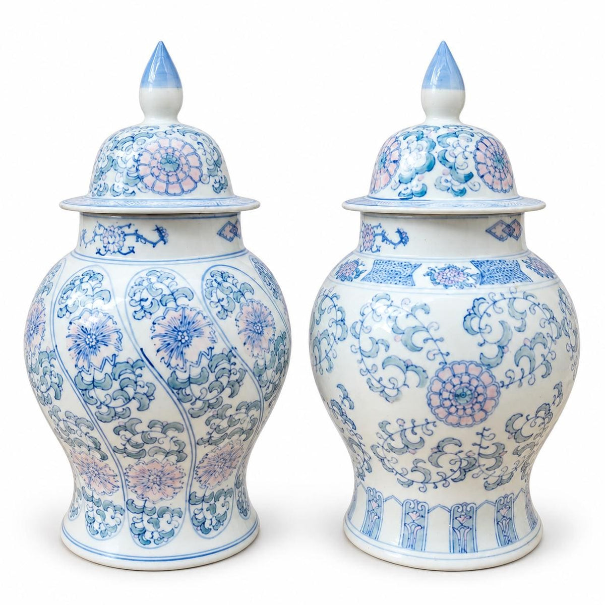 Pair of Large Blue and White Porcelain Ginger Jars, Kangxi-Style Decoration — 20th Century