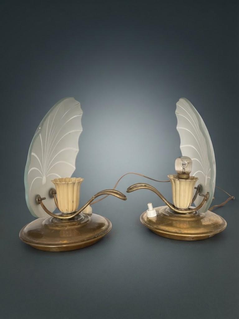 Vintage Pair of Mid-Century Bedside Lamps, Brass-Tone Bases with Fan-Shaped Frosted Glass Panels and Tulip Cups