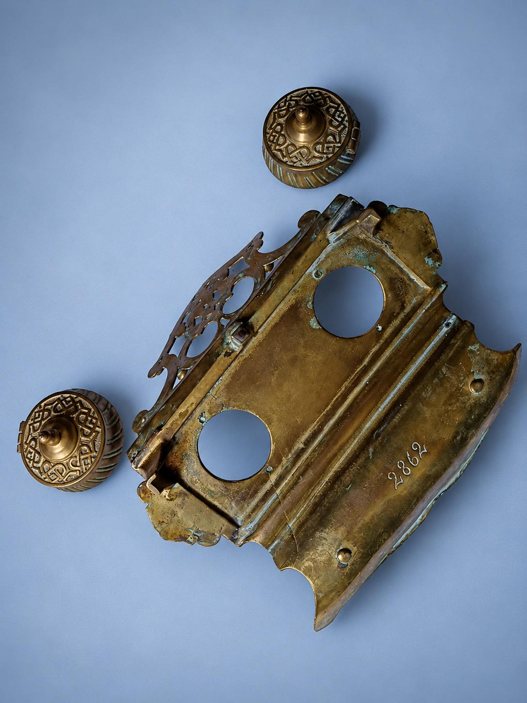 Antique Renaissance Revival Style Double Inkwell Desk Stand in Brass-Tone Metal with Pen Tray