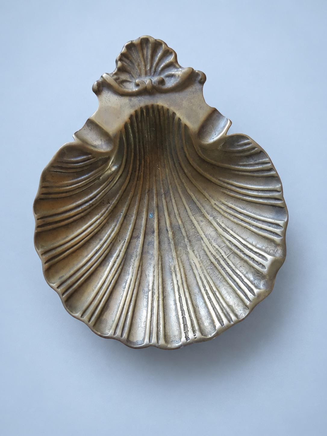 Vintage Brass-Tone Scallop Shell Trinket Dish, Rocaille Style, 1960s