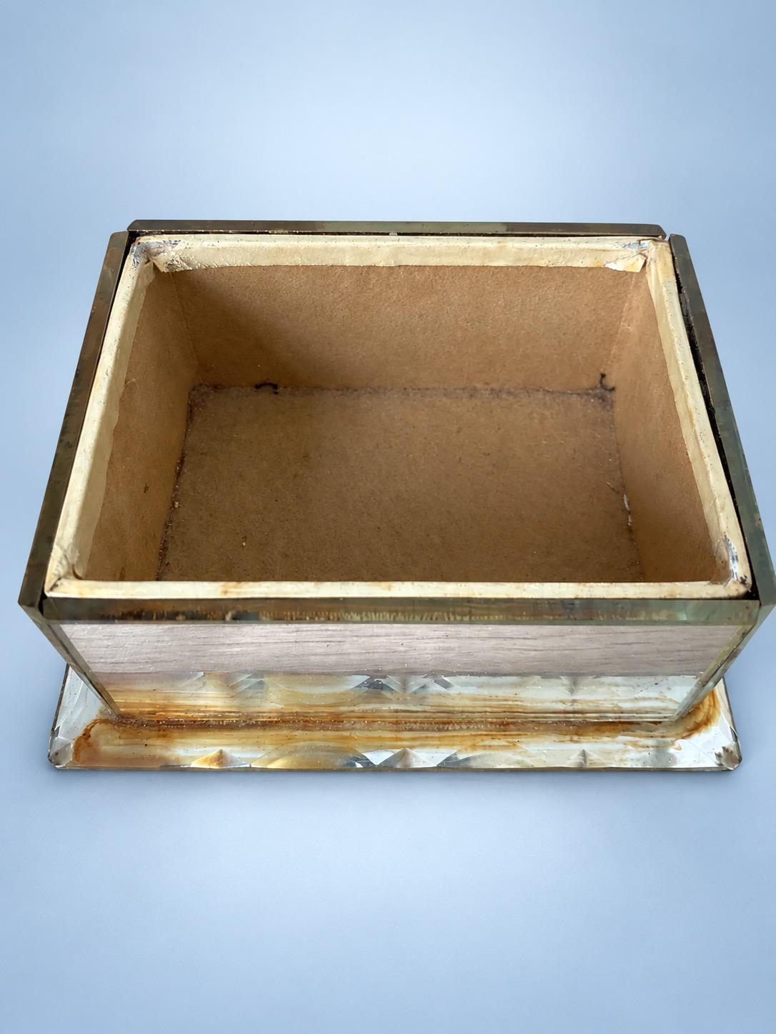 Vintage Art Deco Mirrored Glass Jewelry Box, Bevelled Edges and Engraved Leaf Spray Lid, 1930s