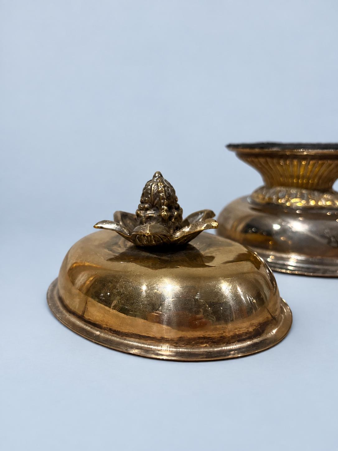 Vintage Lidded Bowl, Attributed 1920s–30s, Gold-Tone Metal with Pine-Cone Finial and Fluted Silver-Tone Foot, 21.5 cm