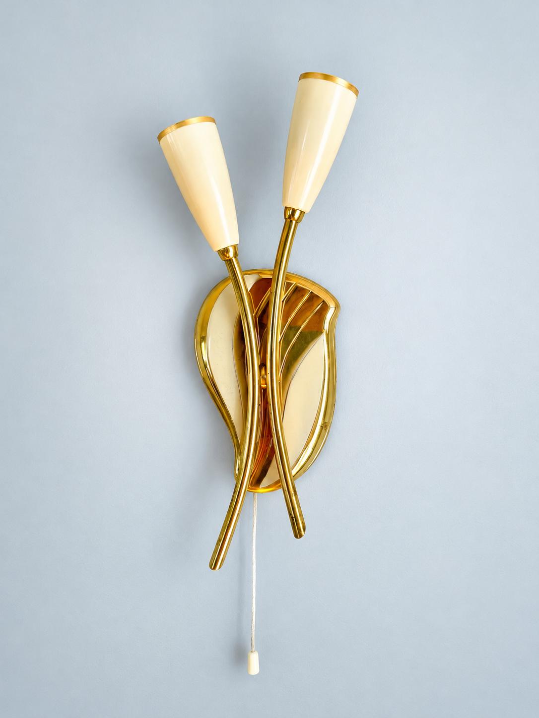 Vintage Double Wall Sconce, Attributed 1950s–60s, Gilt Metal with Crossed Arms and Ivory Lacquered Cone Shades, 25 cm