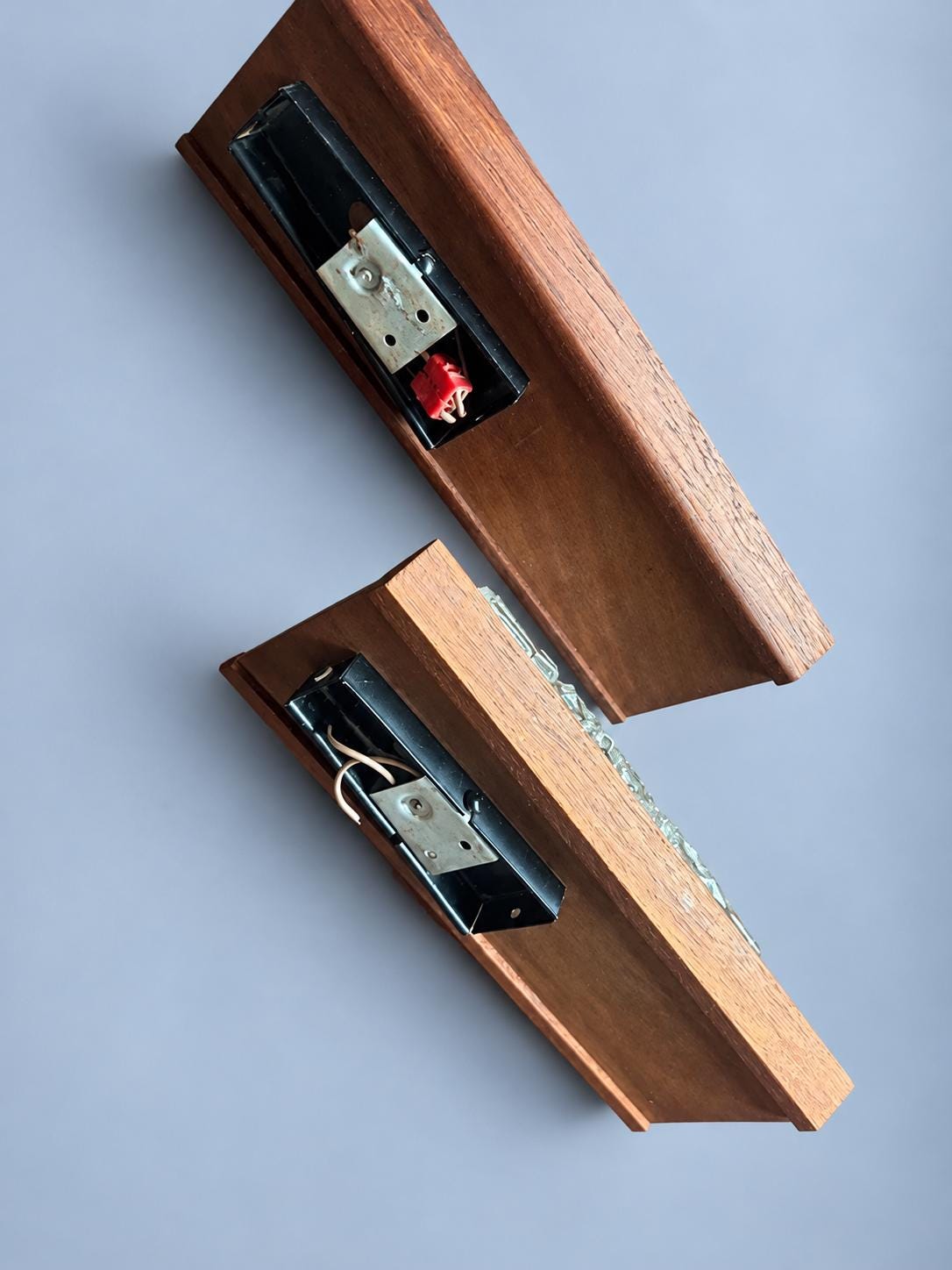 Vintage Pair of Wood and Bark Glass Wall Sconces, Attributed 1960s–70s, Brutalist Mid-Century Style, 28 cm