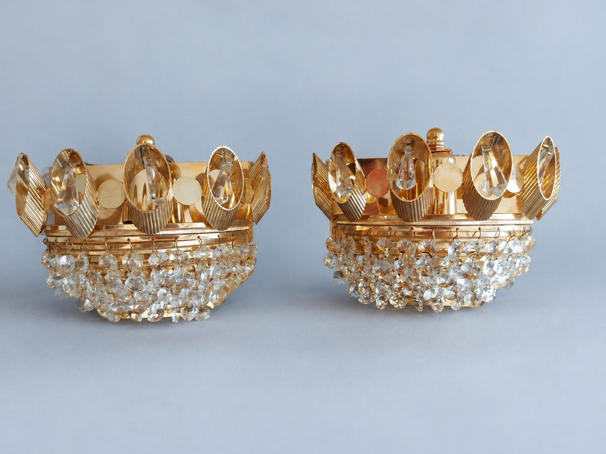 Vintage Pair of Hollywood Regency Wall Sconces, Gold-Tone Brass Crown with Faceted Glass Drops and Beaded Basket, 21 cm