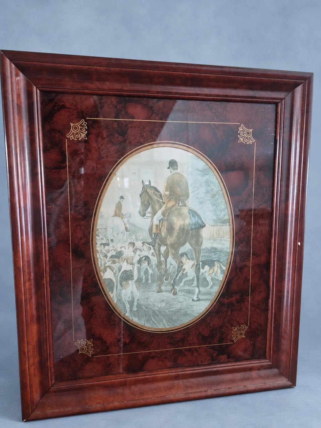 Vintage Framed Hunting Picture, Huntsman on Horseback with Hounds in Oval Mount, Burgundy Marbled Mat and Mahogany-Tone Frame, 41.5 cm