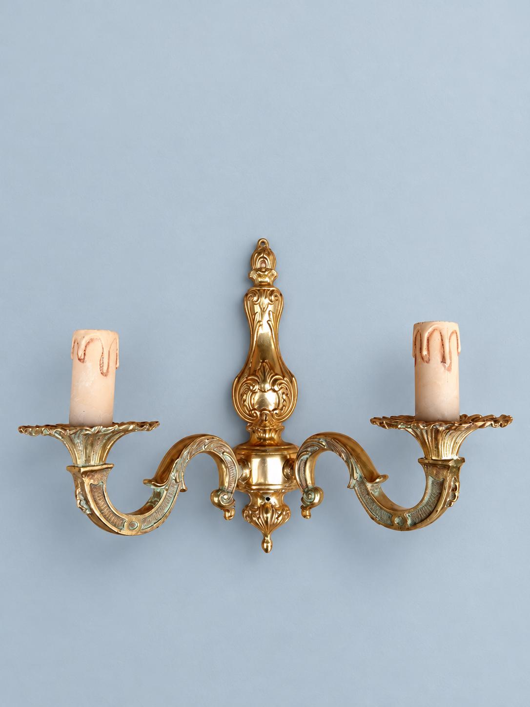 Vintage Pair of Louis XV Rocaille Style Wall Sconces, Attributed Mid-20th Century, Gilt Metal with Two Candle Lights Each, 30 cm