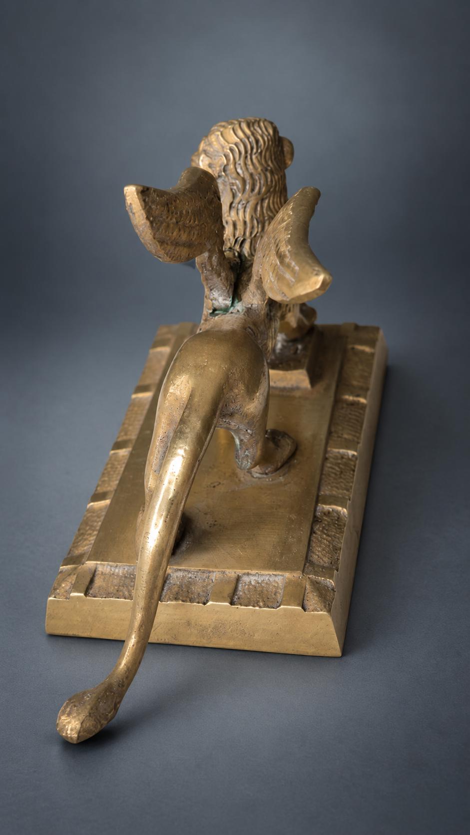 Winged Lion Figure in Patinated Metal on Stepped Base, Lion of Saint Mark Style, Desk Ornament or Paperweight