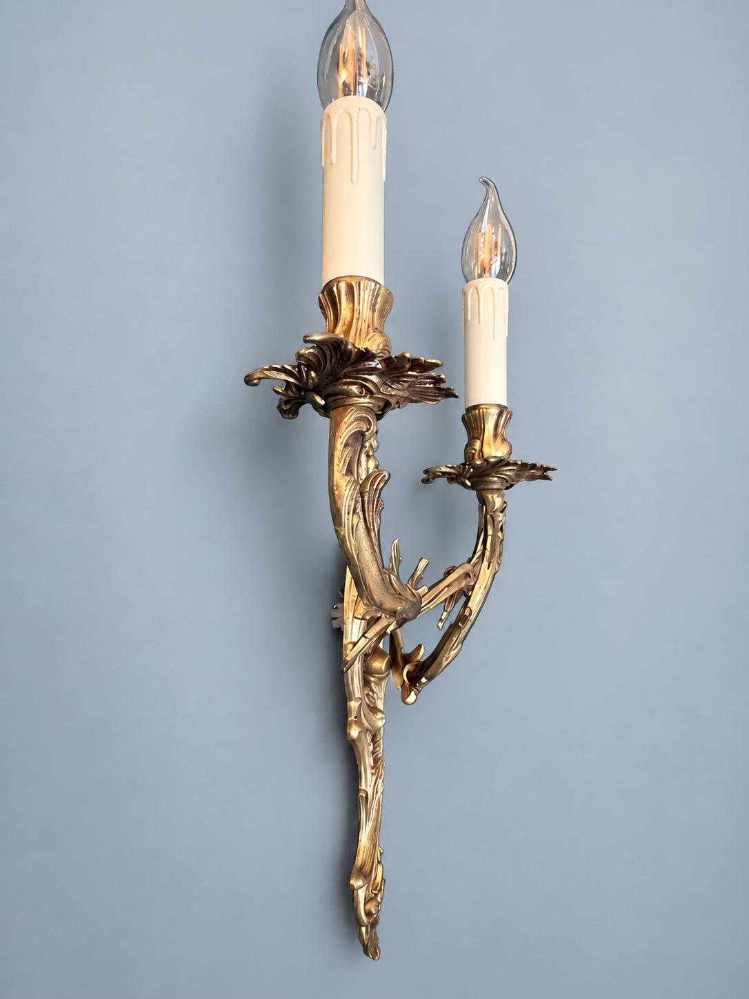 Vintage Three-Light Rococo Style Wall Sconce, Gilt Metal Acanthus Scrolls, Candle Lights, 40 × 40 cm