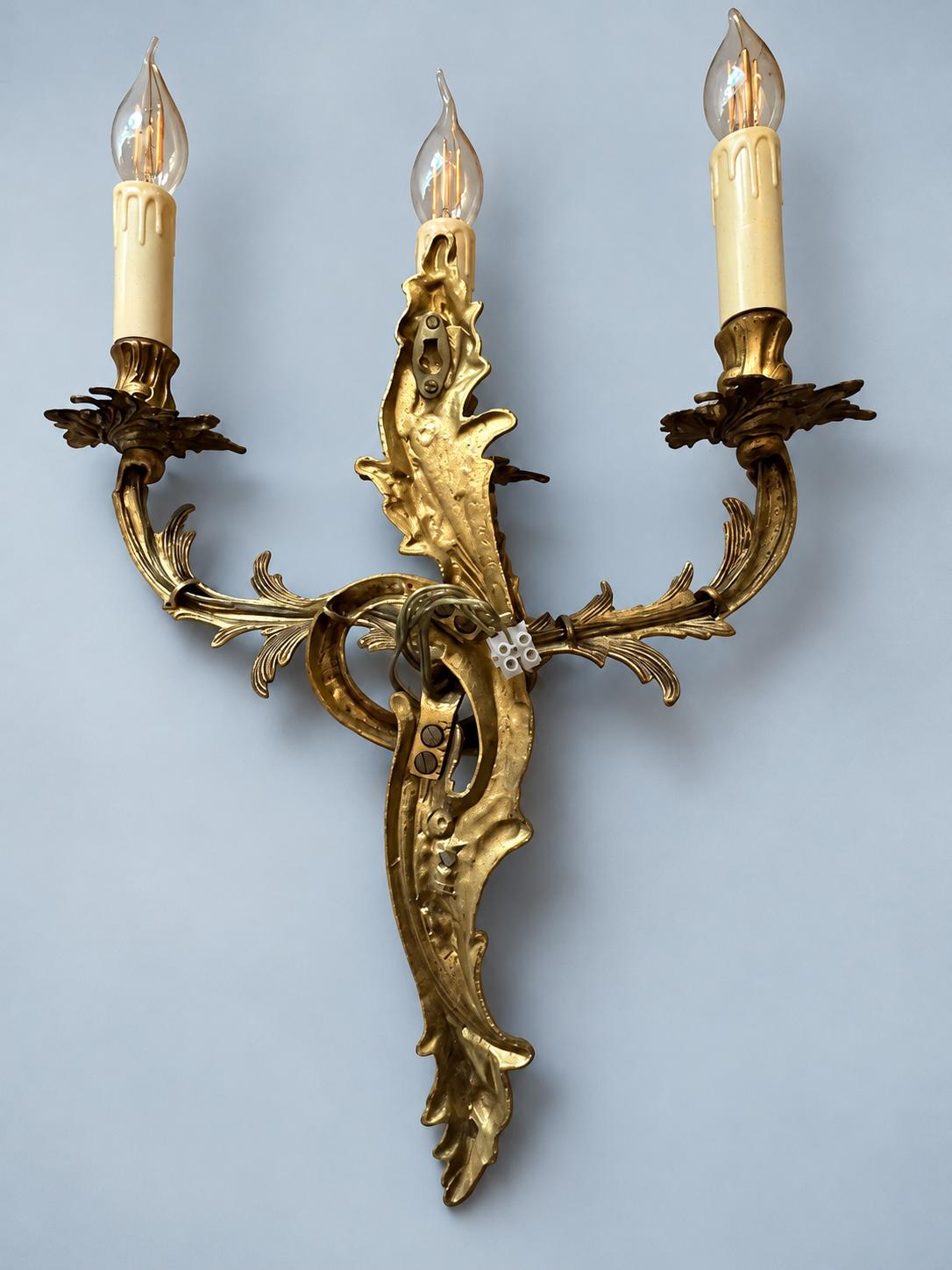 Vintage Three-Light Rococo Style Wall Sconce, Gilt Metal Acanthus Scrolls, Candle Lights, 40 × 40 cm
