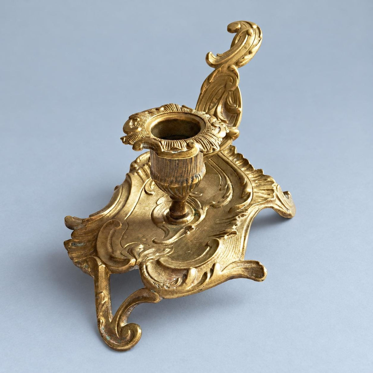 Vintage Louis XV Rocaille Style Gilt Metal Chamberstick, Hand Candle Holder with Scrolled Handle, 23 cm