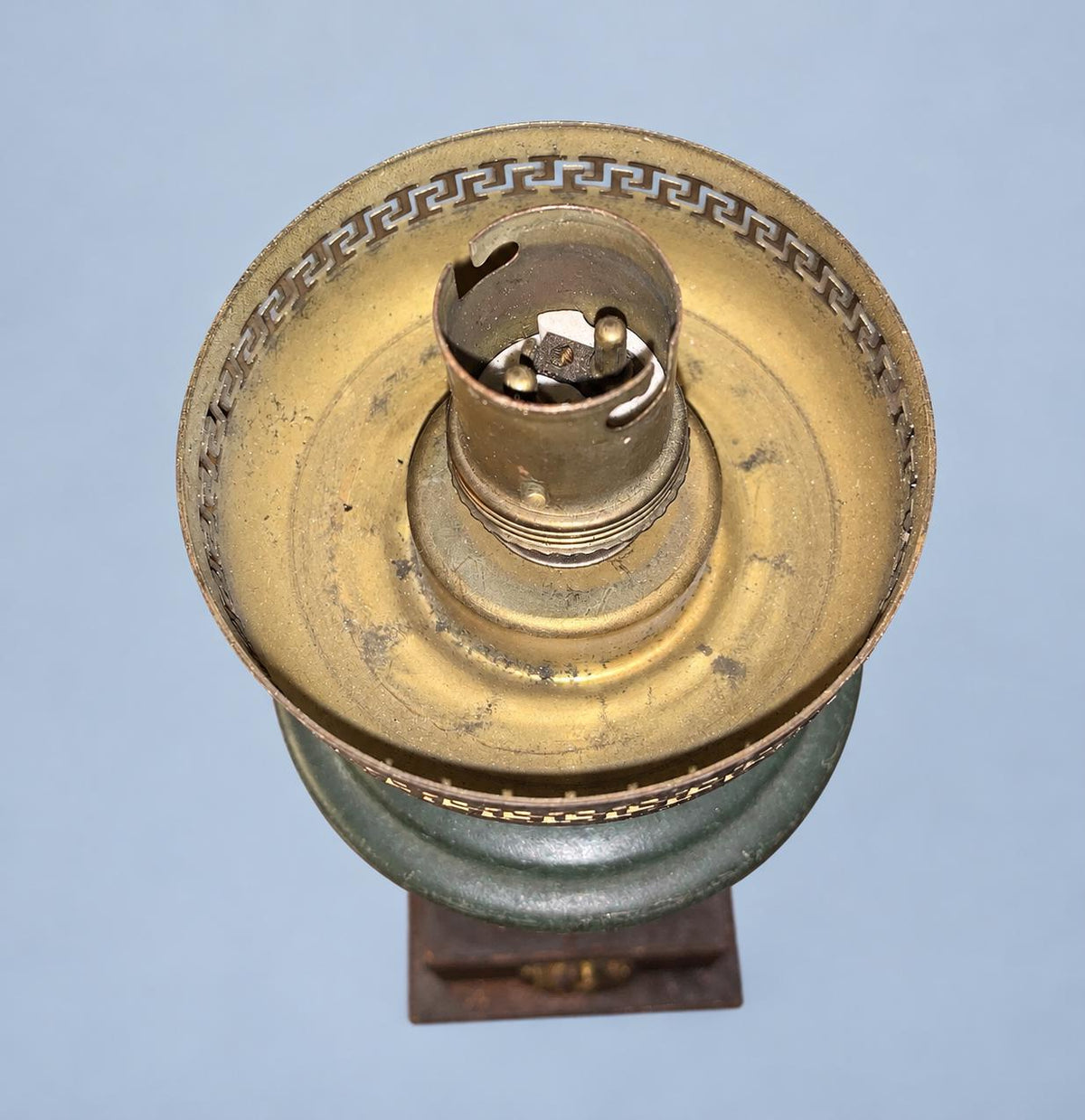 Vintage Empire Style Table Lamp, Attributed 1940s–50s, Green Lacquered Urn with Gilt Gadroons, Greek Key Gallery and Lion Mask Base, 30 cm