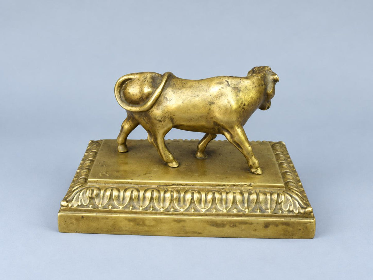 Vintage Small Animalier Cow Sculpture on Leaf-Moulded Base, Gold-Tone Metal, Attributed 19th–20th Century, 10.4 cm