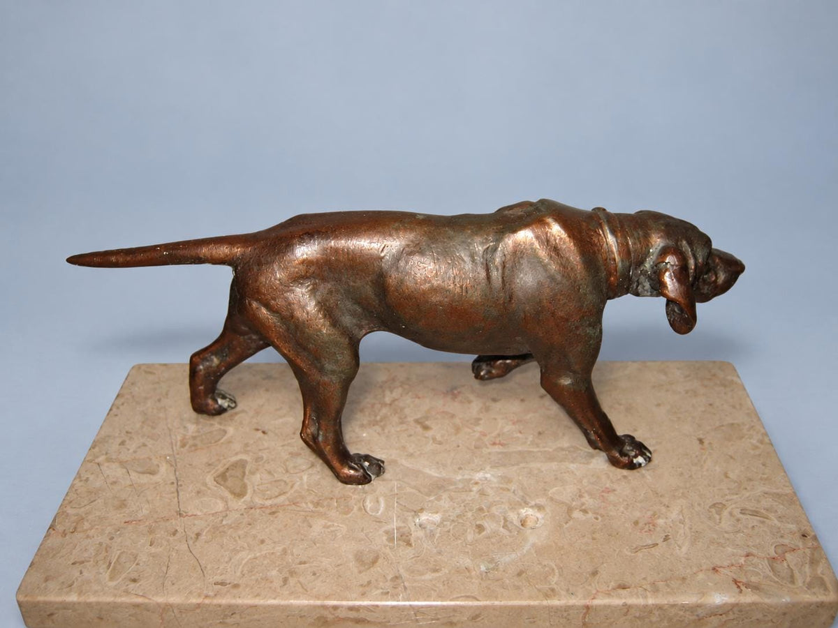 Vintage Hunting Dog Sculpture Following a Scent, Patinated Metal Hound on Beige Marble Base, 20.5 cm