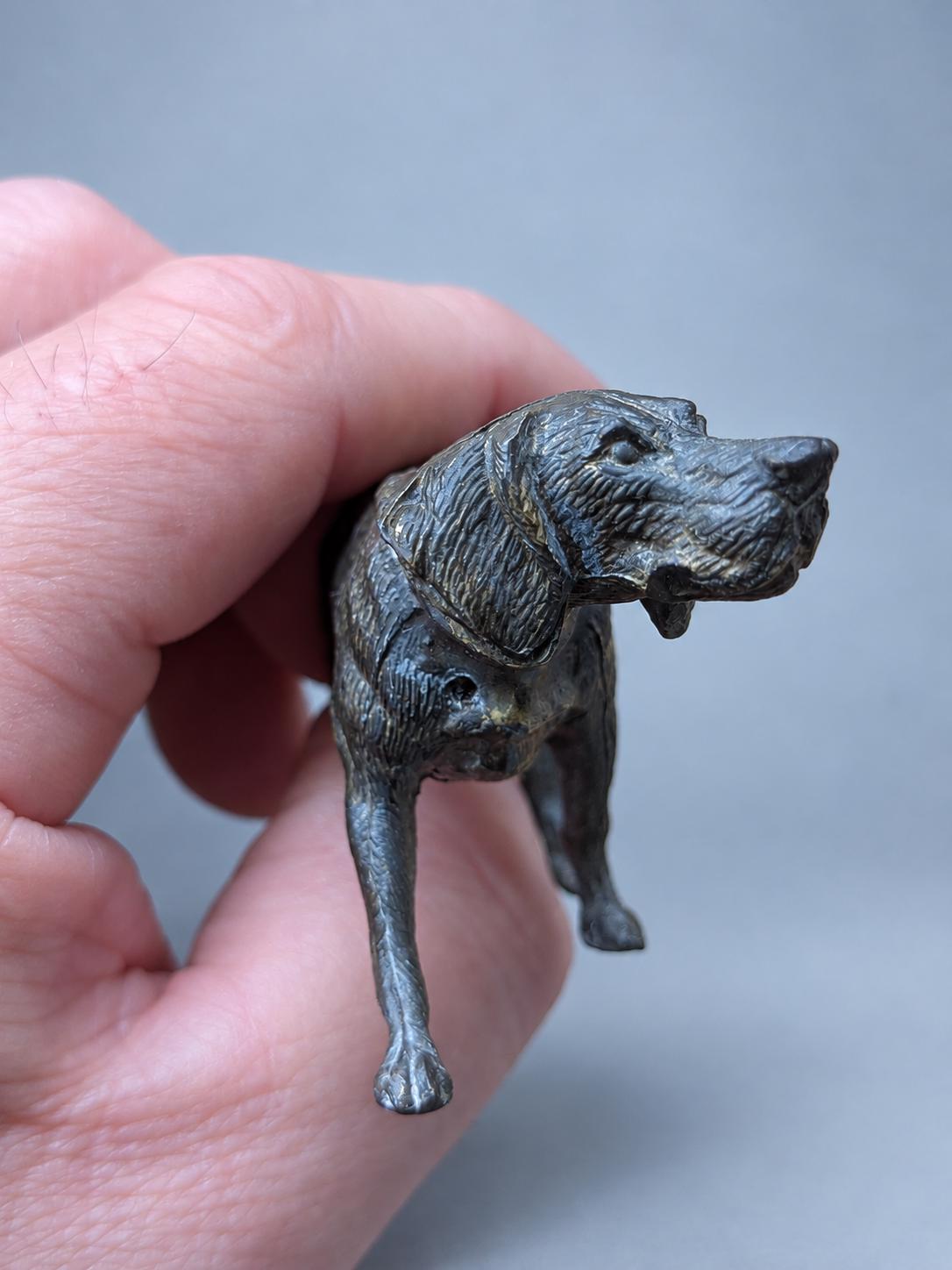 Vintage Miniature Pointer Dog Figure, Dark Patinated Metal Hunting Dog in Mid-Stride, Attributed 19th Century, 9.5 cm