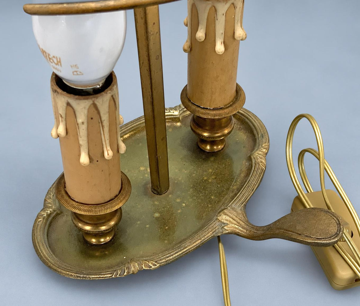 Vintage Small Bouillotte Two-Light Lamp with Bronze-Tone Dished Base and Green Tôle Shade