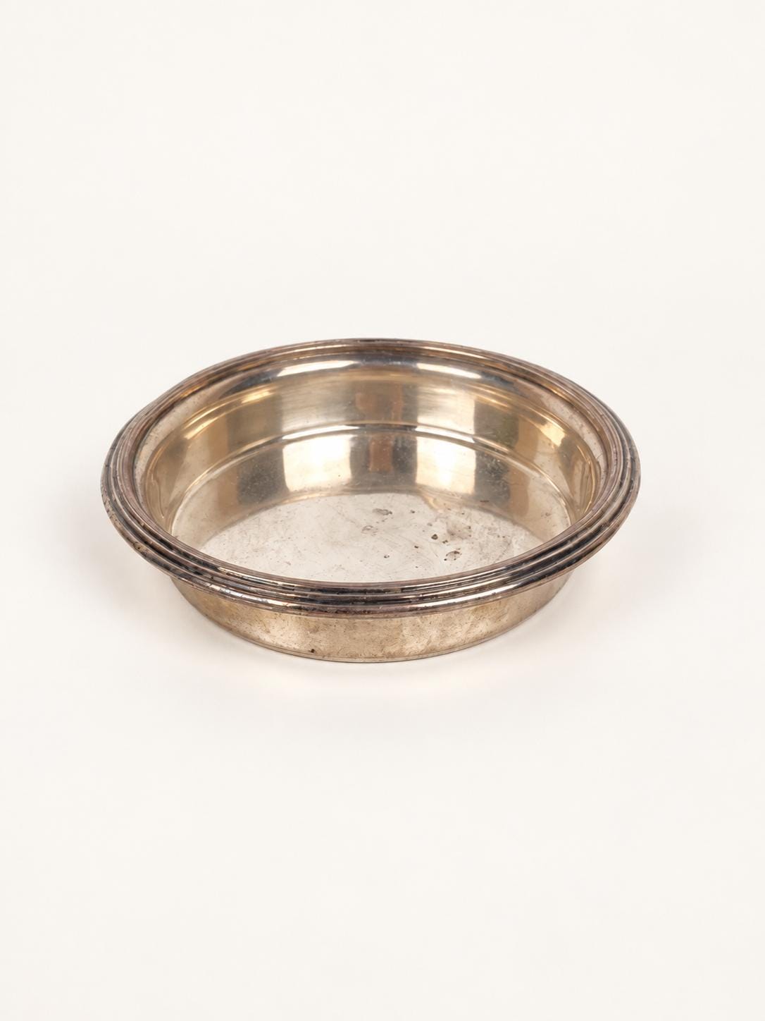Vintage Small Silver-Tone Metal Round Dish with Moulded Rim, 14 cm Bottle Coaster or Trinket Dish, Classic Tableware
