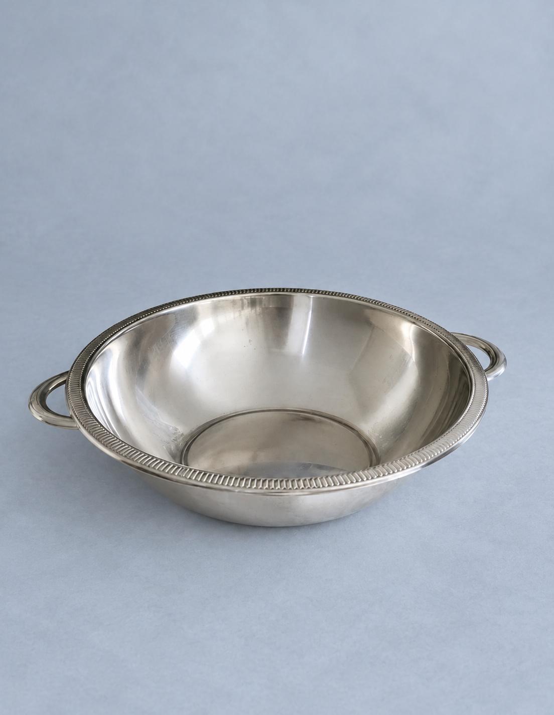 Stainless Steel Salad Bowl with Twin Handles and Reeded Rim, 26 cm Mirror-Polished Serving Bowl, Classic Tableware