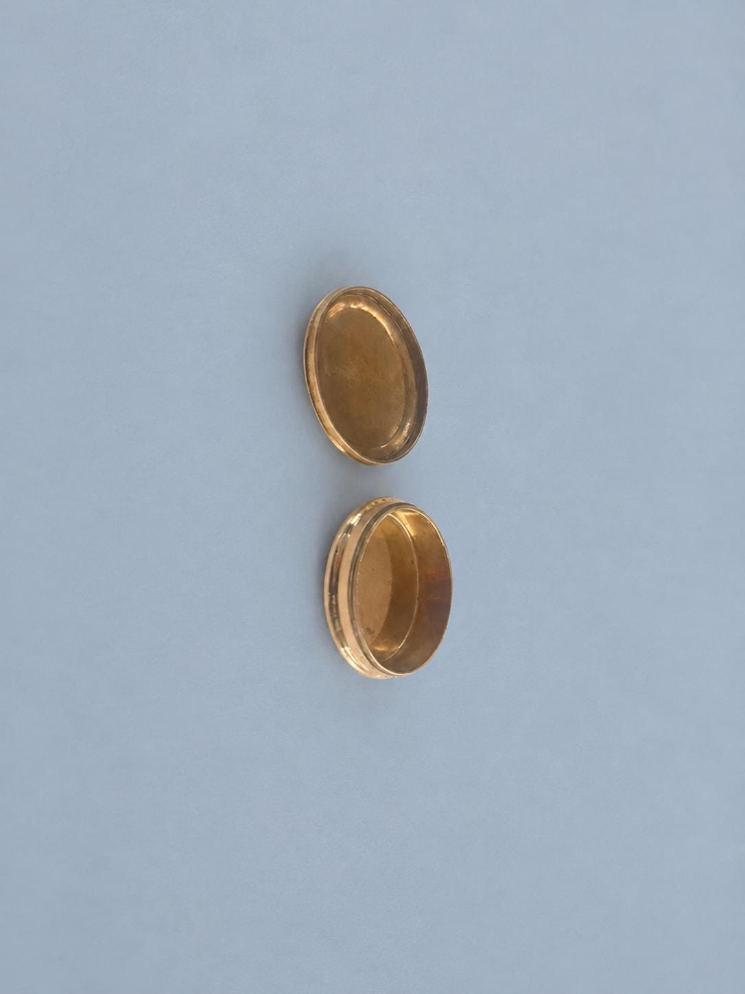 Vintage 1920s–30s Small Oval Brass-Tone Box with Slip-On Lid