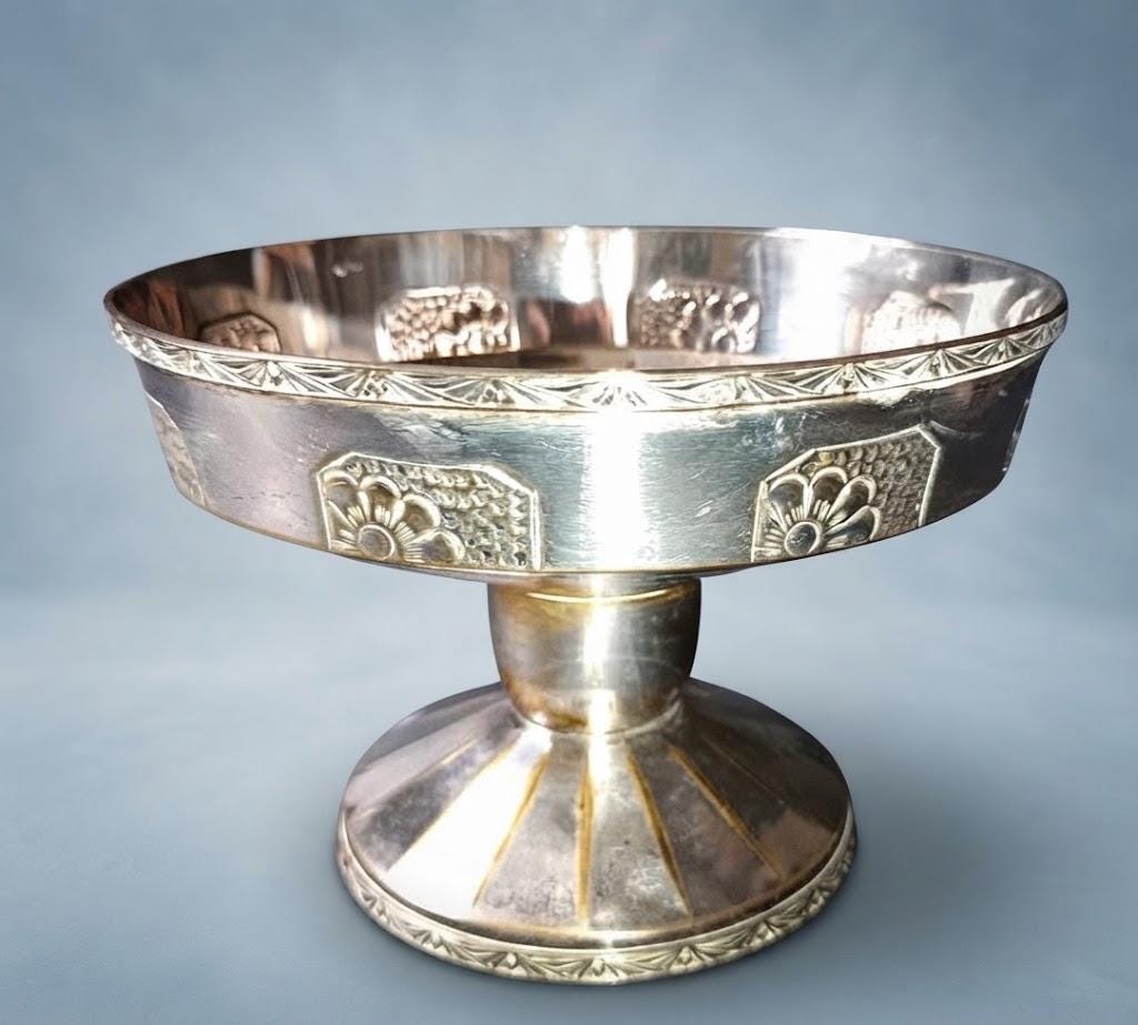 Vintage Art Deco Footed Bowl, Silver-Tone Metal Coupe on Pedestal with Fan Flower Panels and Chevron Borders, 20 cm