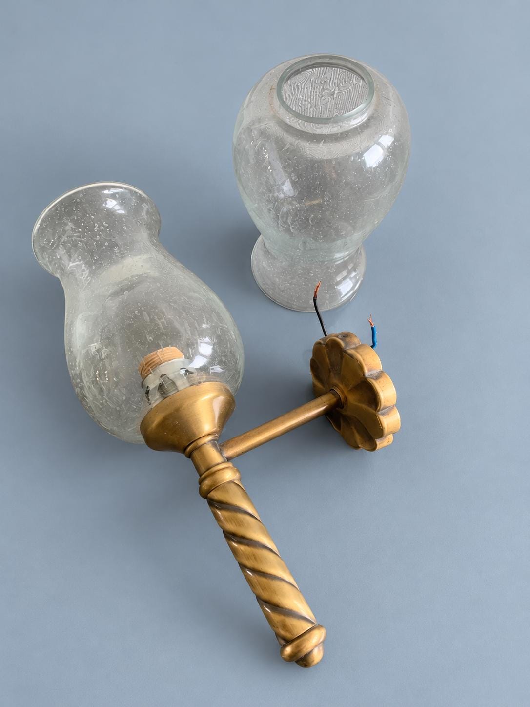 Torch-Style Wall Sconce with Twisted Brass-Tone Column and Clear Seeded Glass Shade, Spare Glass Included, 29.5 cm