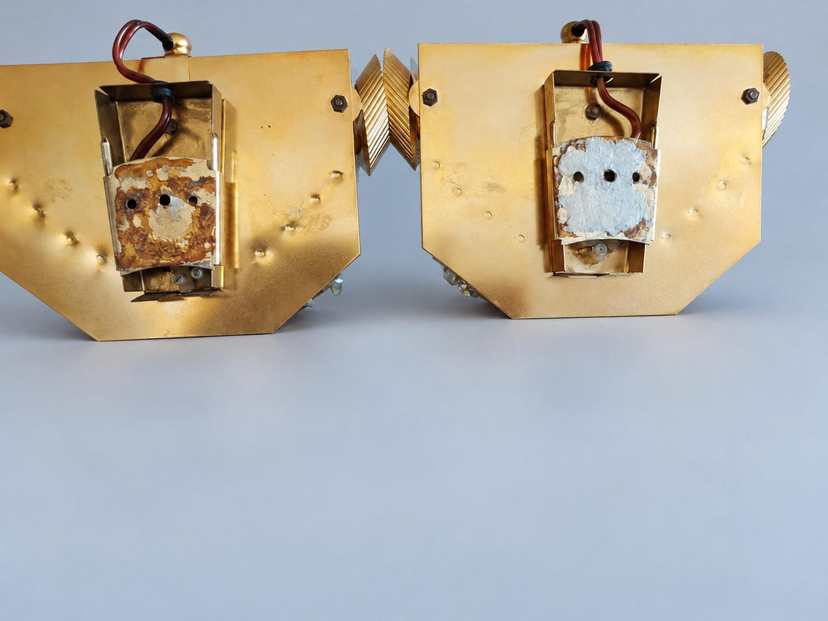 Vintage Pair of Hollywood Regency Wall Sconces, Gold-Tone Brass Crown with Faceted Glass Drops and Beaded Basket, 21 cm