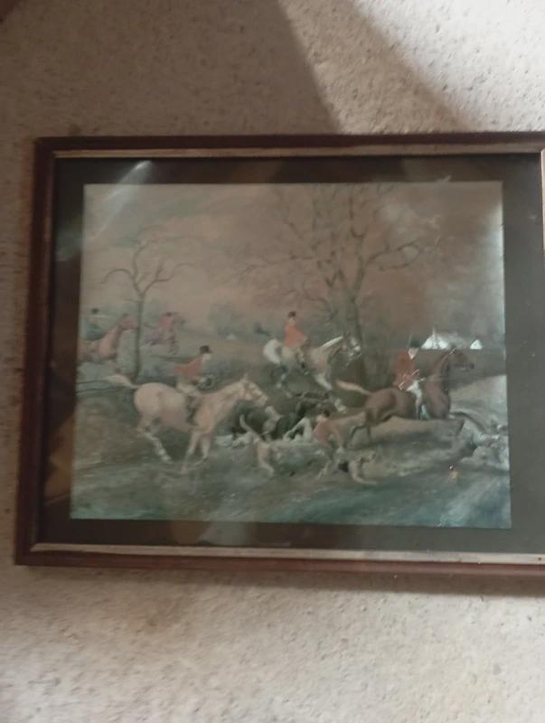 Vintage Framed Hunting Scene Picture, Riders in Red Coats with Hounds Jumping a Hedge, English Sporting Art Style, 32 × 26 cm