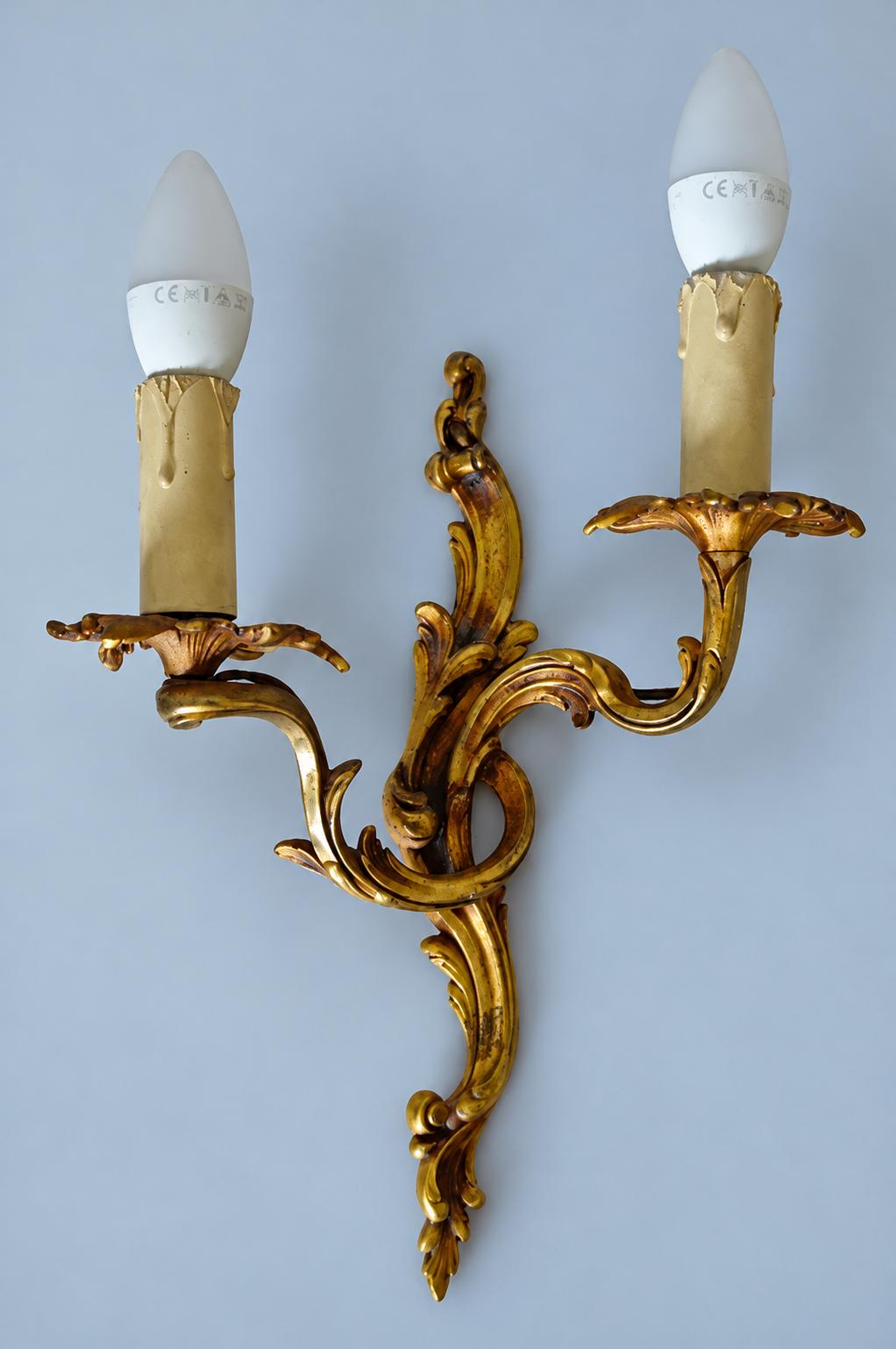 Vintage Louis XV Style Gilt Metal Wall Sconce, Rocaille Scrolls with Two Candle Lights, 38 cm