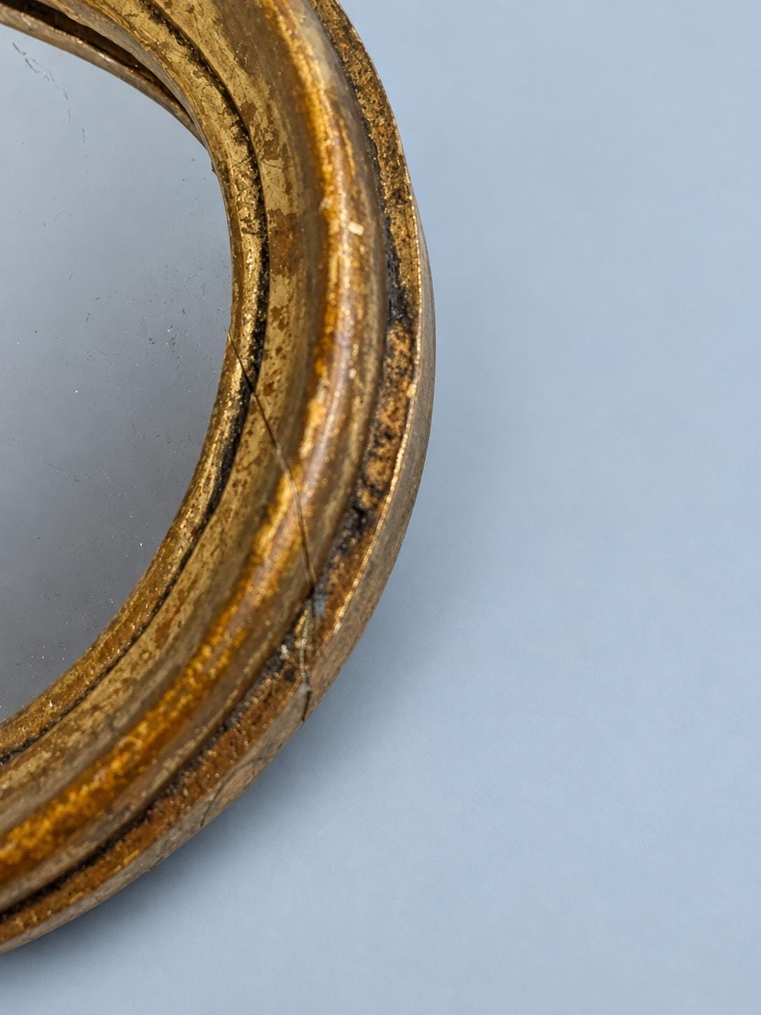 Vintage Small Gold-Tone Wall Mirror with Arched Shaped Frame and Softly Worn Gilding, 21 × 32 cm