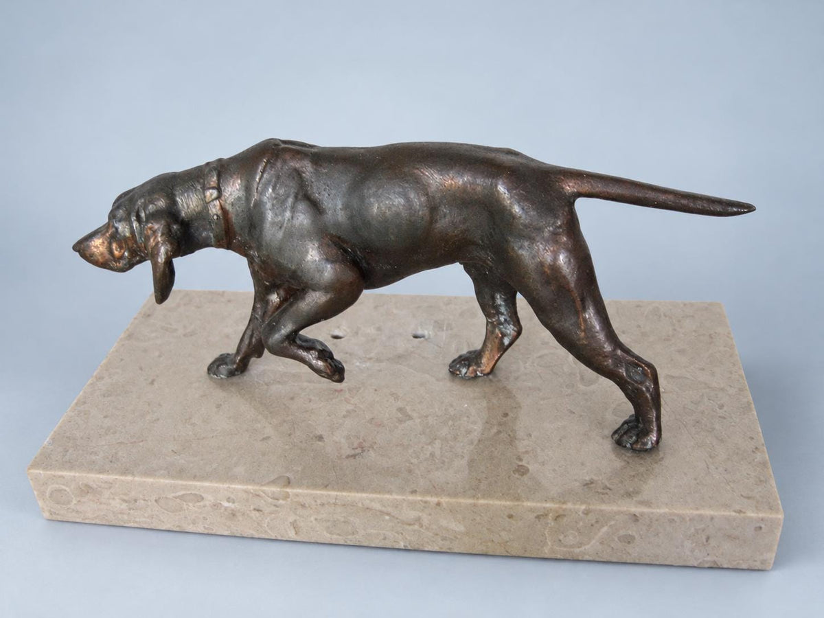 Vintage Hunting Dog Sculpture Following a Scent, Patinated Metal Hound on Beige Marble Base, 20.5 cm