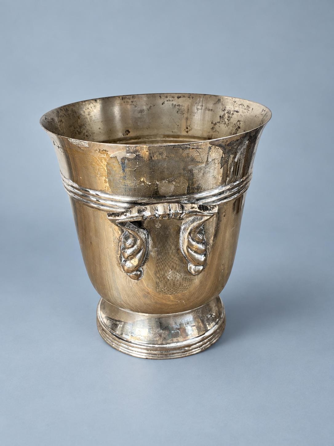 Vintage Silver-Tone Ice Bucket with Side Handles, Small Footed Wine Cooler with Ribbed Band, Bar Cart Decor, 16 cm