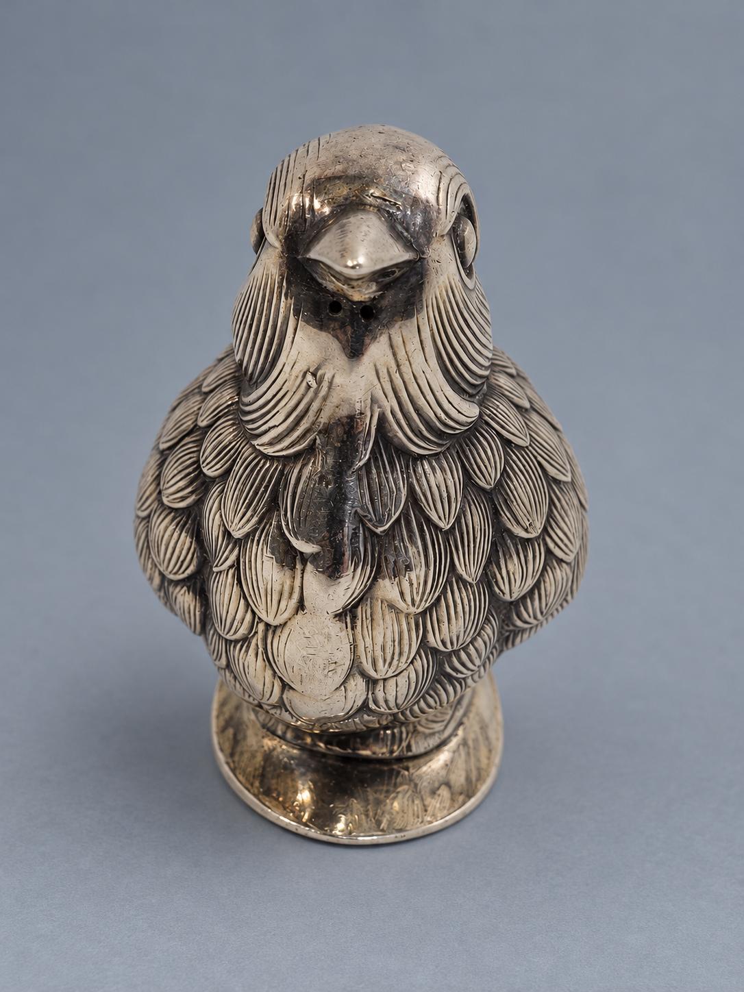 Vintage Figural Bird Salt or Pepper Shaker, Silver-Tone Metal with Finely Chased-Look Feathers, Small Table Sculpture, 7 cm