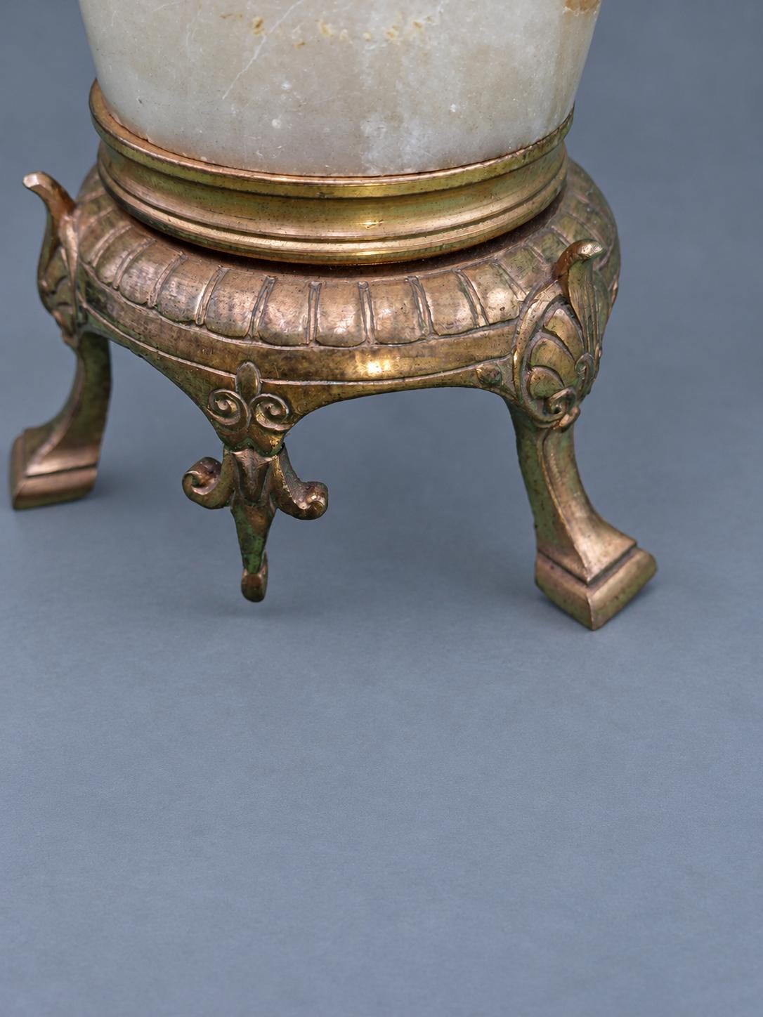 Vintage Pair of Napoléon III Style Alabaster Mantel Vases, Gilt Metal Mounts with Scrolled Handles and Palmette Tripod Feet, 19th Century