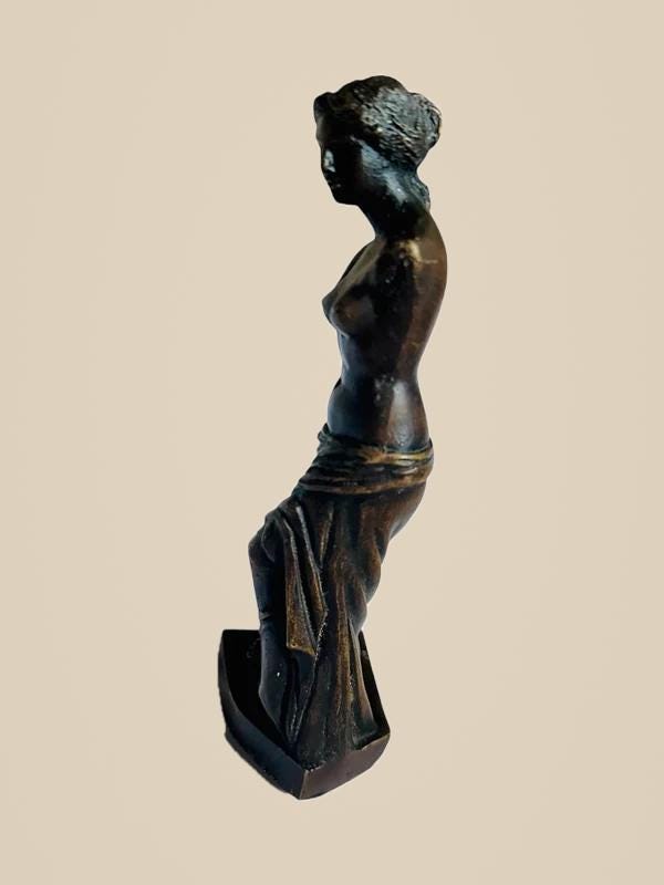 Vintage Venus de Milo Miniature, Dark Bronze-Tone Metal with Drapery and Felt Base, 15 x 6 cm
