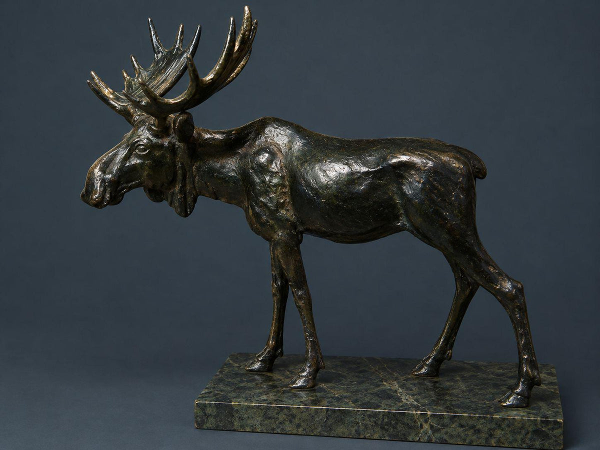 Antique Animalier Bronze Moose Sculpture, Standing Bull with Broad Antlers, Dark Graphite Patina on Stone Base, circa 1890
