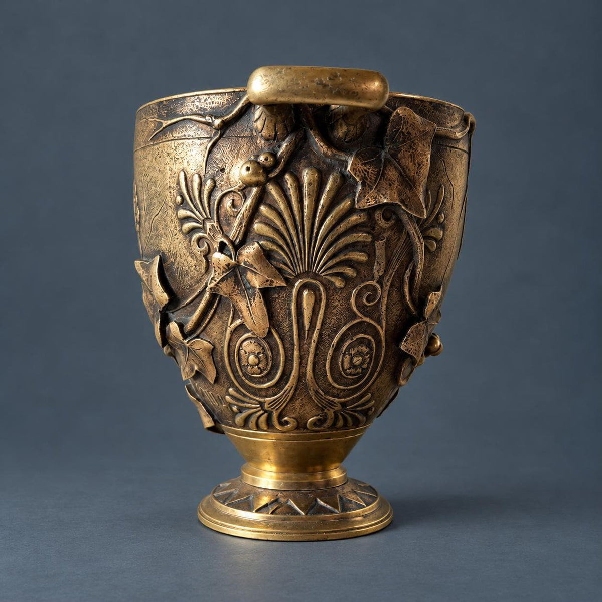 Antique 19th Century French Bronze Skyphos Cup with Ivy, Palmettes and Ancient Coin Medallion, Neo-Grec Two-Handled Vessel