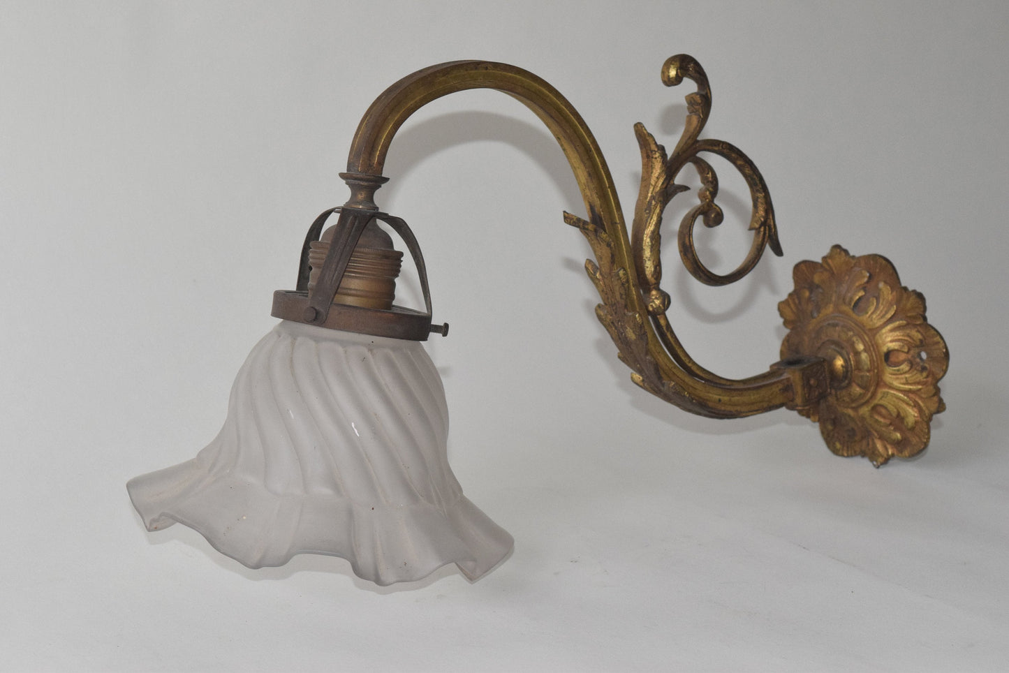 Antique wall lamp