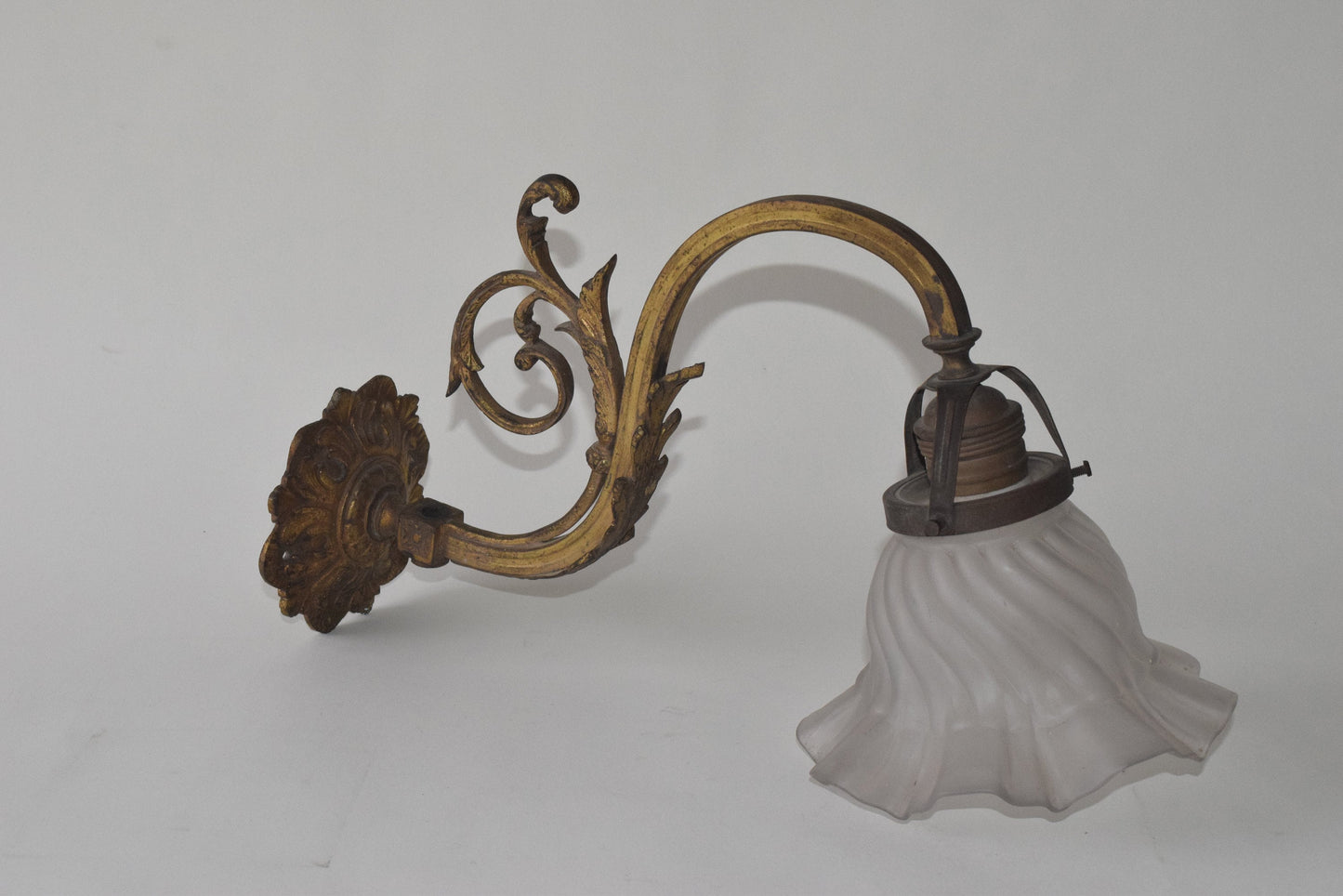 Antique wall lamp